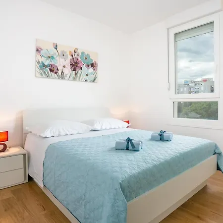 With Wifi - 21232 Split